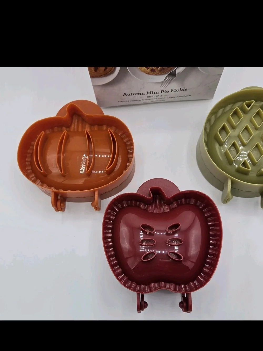 Williams Sonoma Autumn Mini Pie Molds Set Apple Pumpkin Lattice Fall Desserts